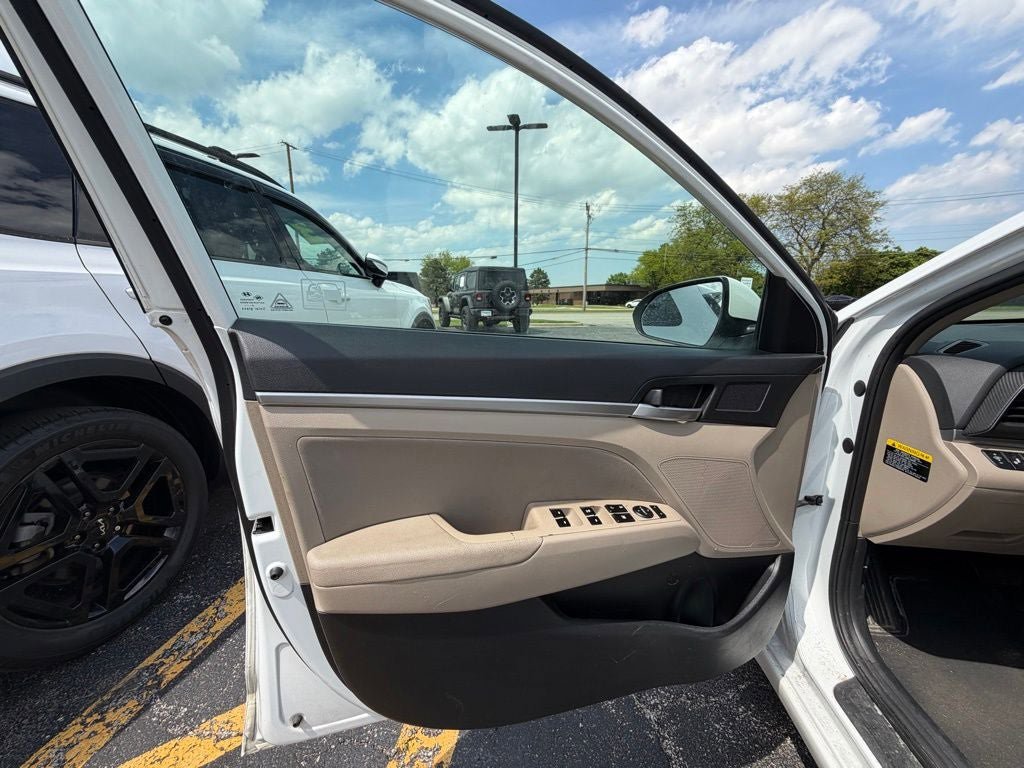 Used 2019 Hyundai Elantra SEL FWD image 6