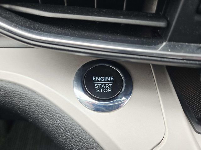 Used 2023 Ford Explorer XLT w/ Equipment Group 202A image 28