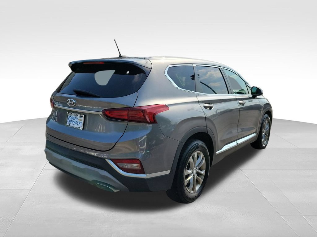 Used 2019 Hyundai Santa Fe SE FWD image 4