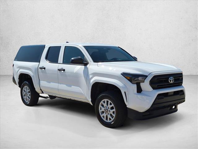 Used 2025 Toyota Tacoma SR AWD/4WD image 3