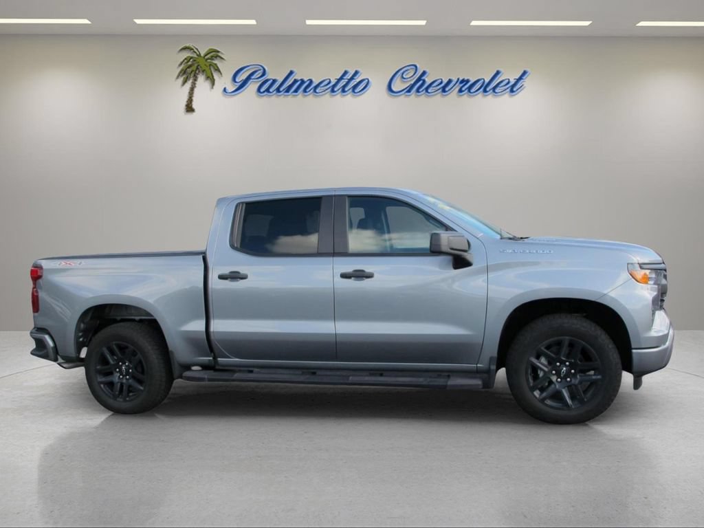 Used 2026 Chevrolet Silverado 1500 Custom AWD/4WD image 2