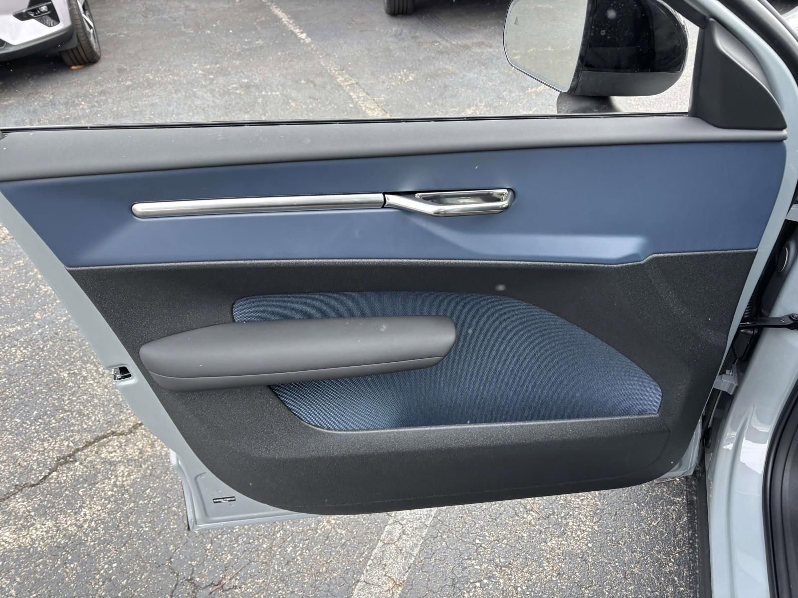 New 2026 Volvo EX30 Cross Country Ultra w/ Protection Package Premier image 11