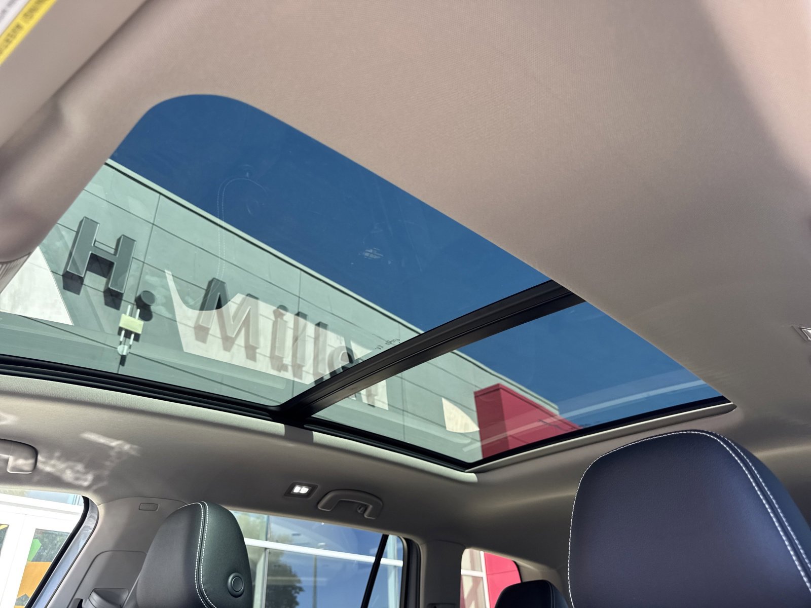 New 2026 Volkswagen Atlas SEL image 17