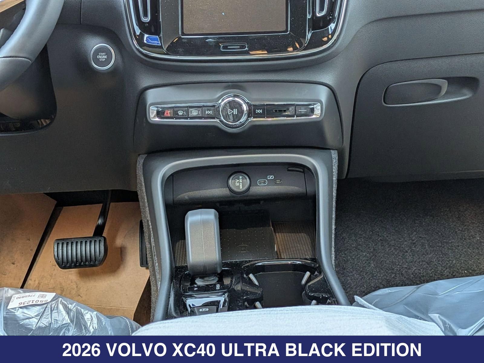 New 2026 Volvo XC40 B5 Ultra w/ Climate Package AWD/4WD image 15