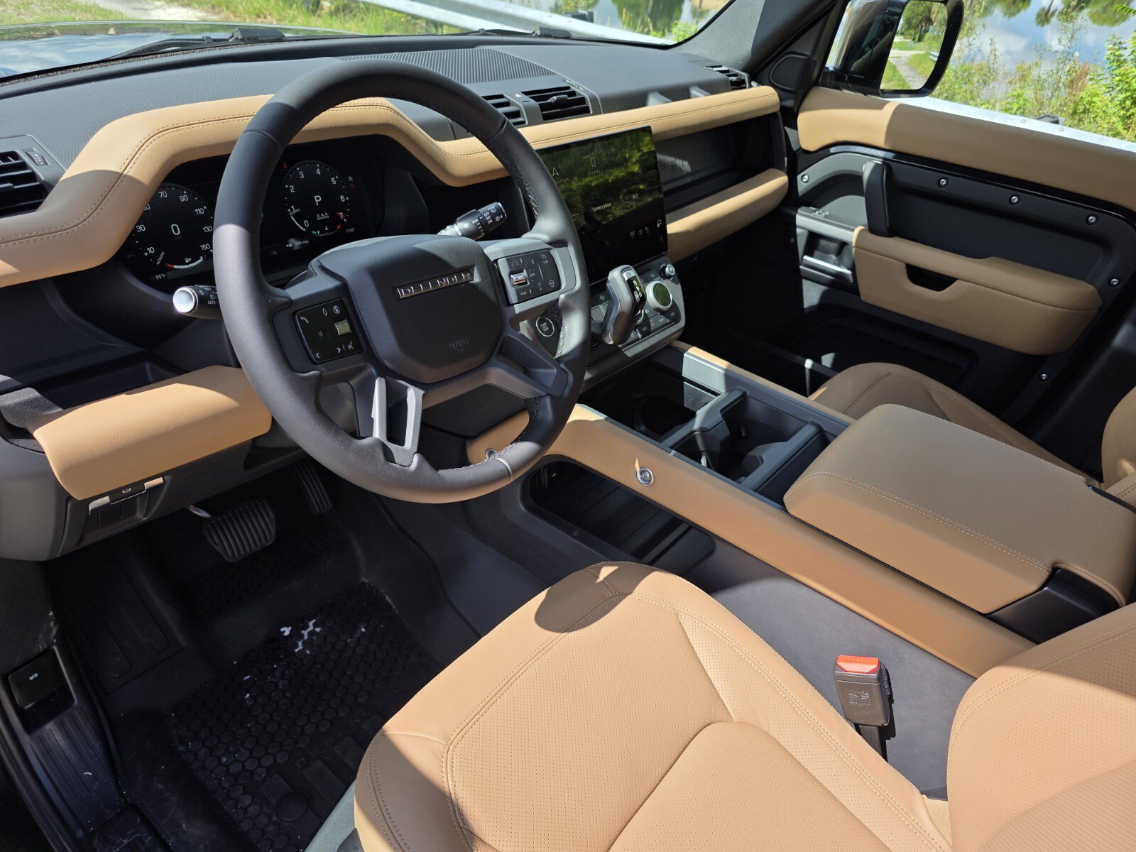 New 2026 Land Rover Defender 110 S AWD/4WD image 10