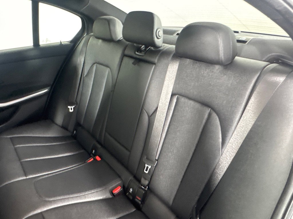 Used 2021 BMW 330i Sedan w/ M Sport Package image 24