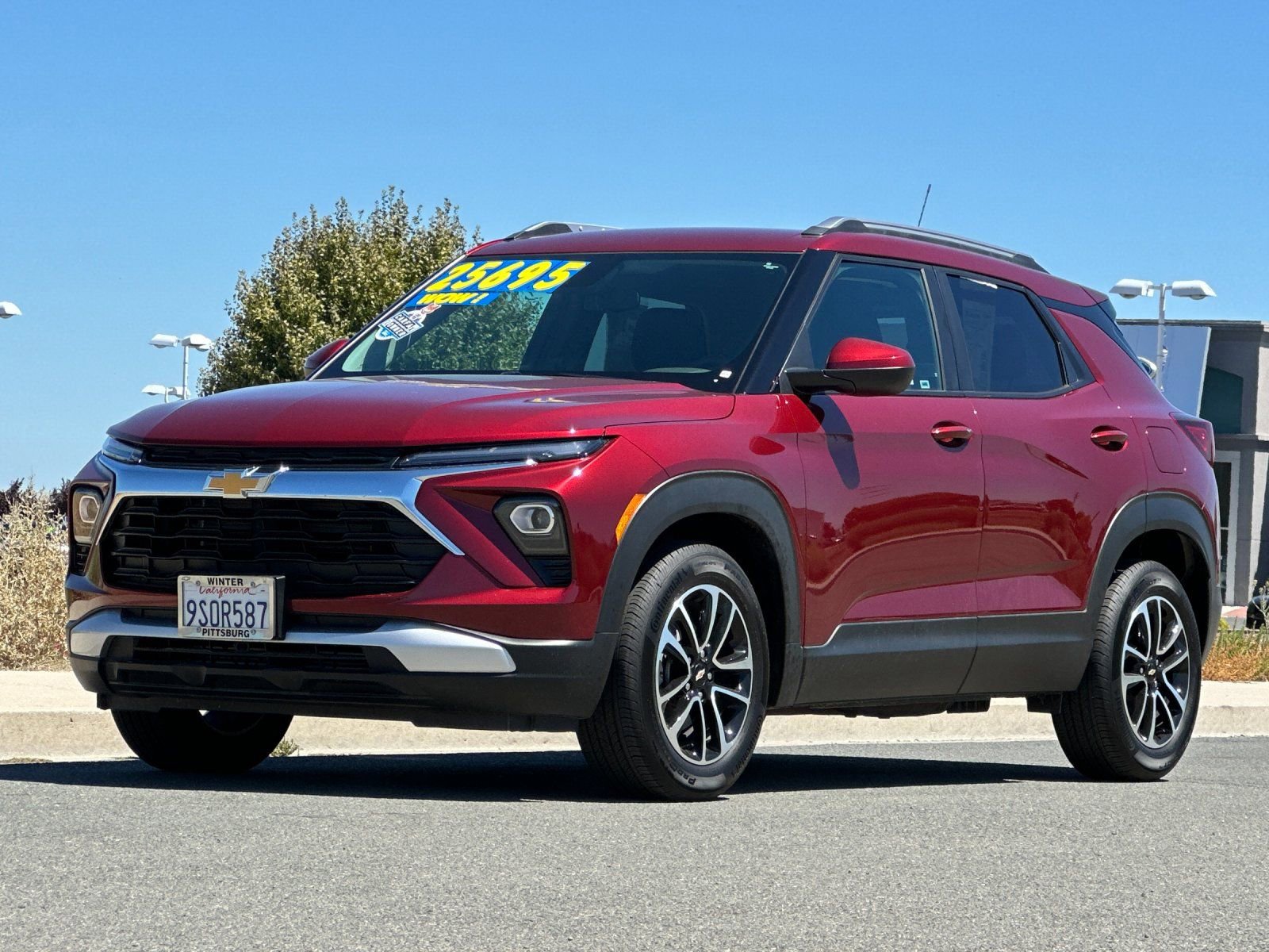 Used 2024 Chevrolet TrailBlazer LT w/ LT Cold Weather Package image 8