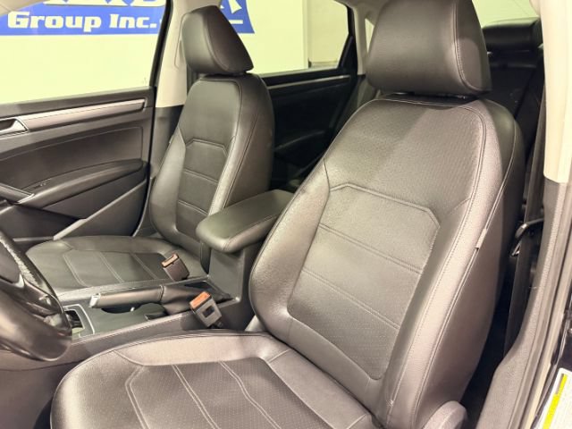 Used 2017 Volkswagen Passat 1.8T R-Line FWD image 26