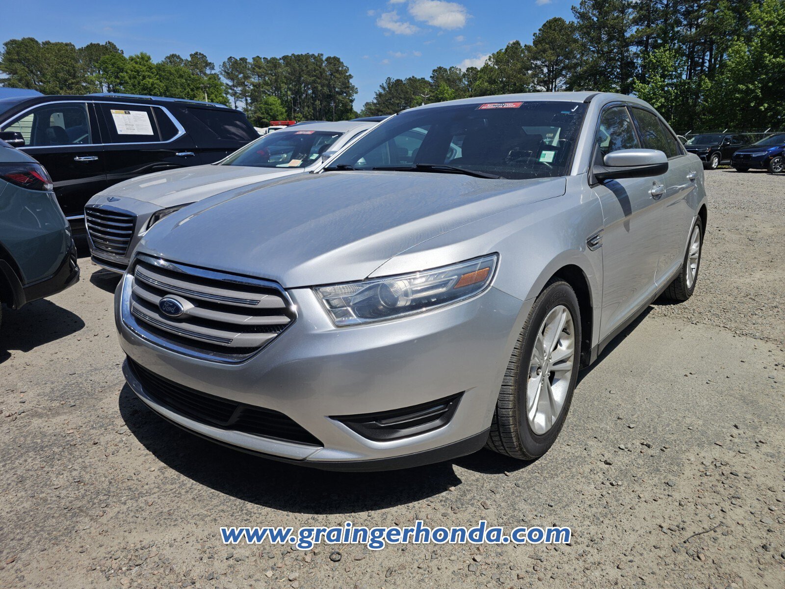 Used 2016 Ford Taurus SEL w/ Equipment Group 201A image 2