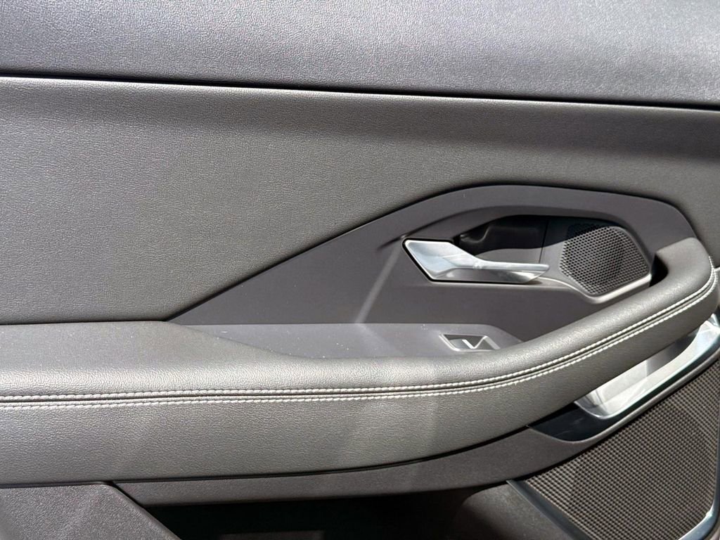 New 2024 Jaguar E-PACE R-Dynamic SE image 11