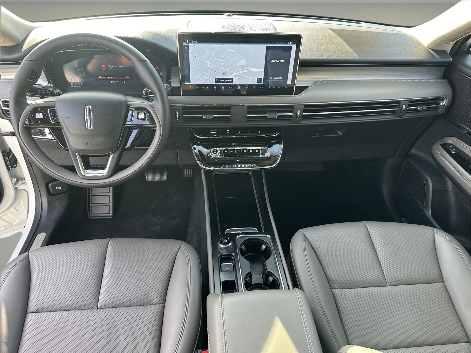 Used 2025 Lincoln Corsair Premiere w/ Equipment Group 101A image 9