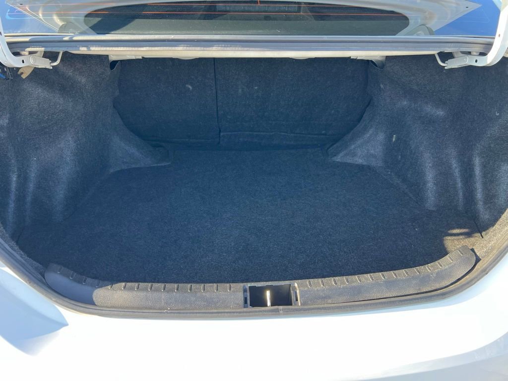 Used 2019 Toyota Corolla LE image 19