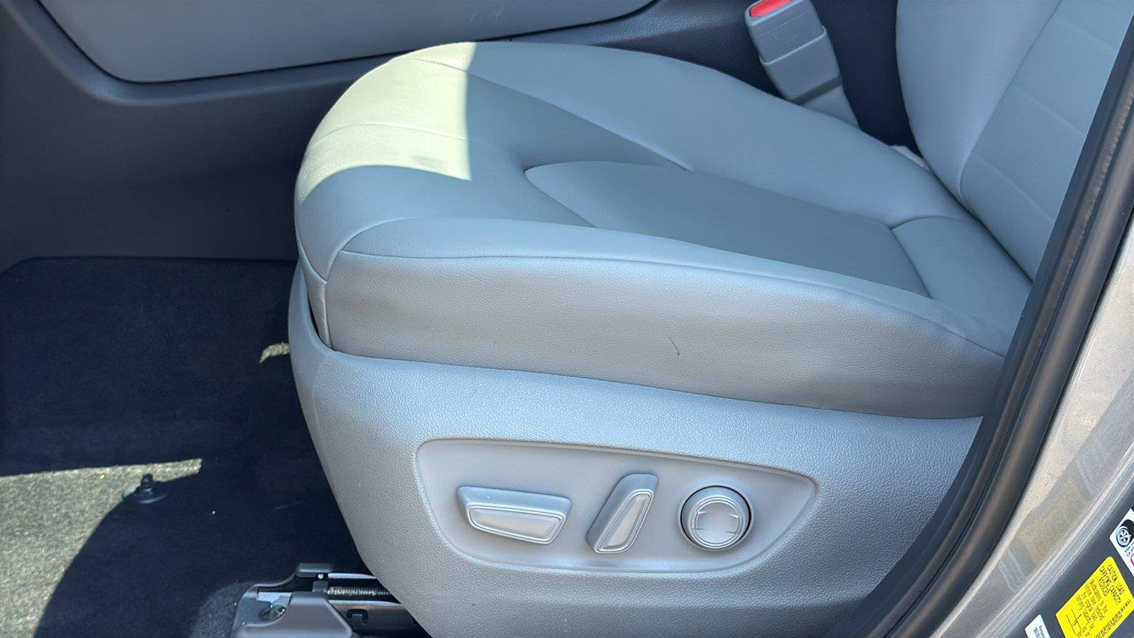 Used 2026 Toyota Highlander XLE AWD/4WD image 29