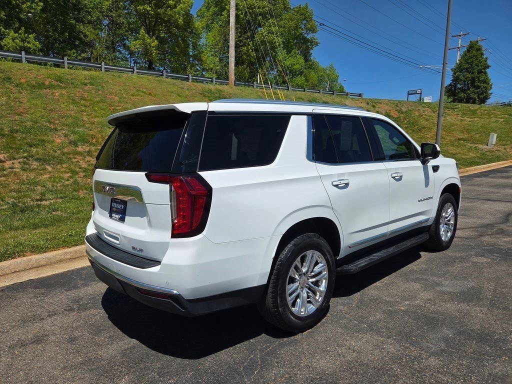 Used 2024 GMC Yukon SLT AWD/4WD image 3