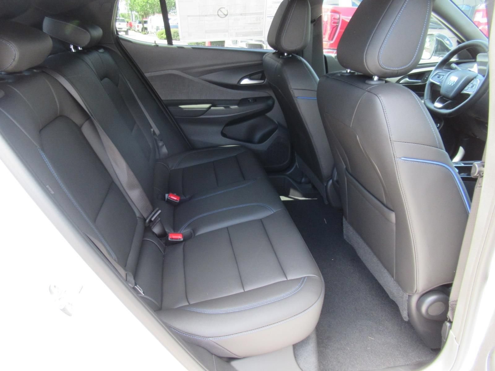 New 2026 Buick Envista Sport Touring w/ Convenience I Package FWD image 31