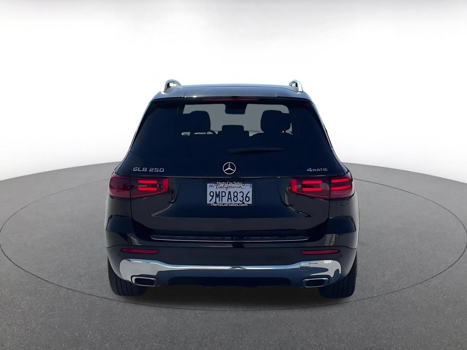 Used 2025 Mercedes-Benz GLB 250 4MATIC image 12