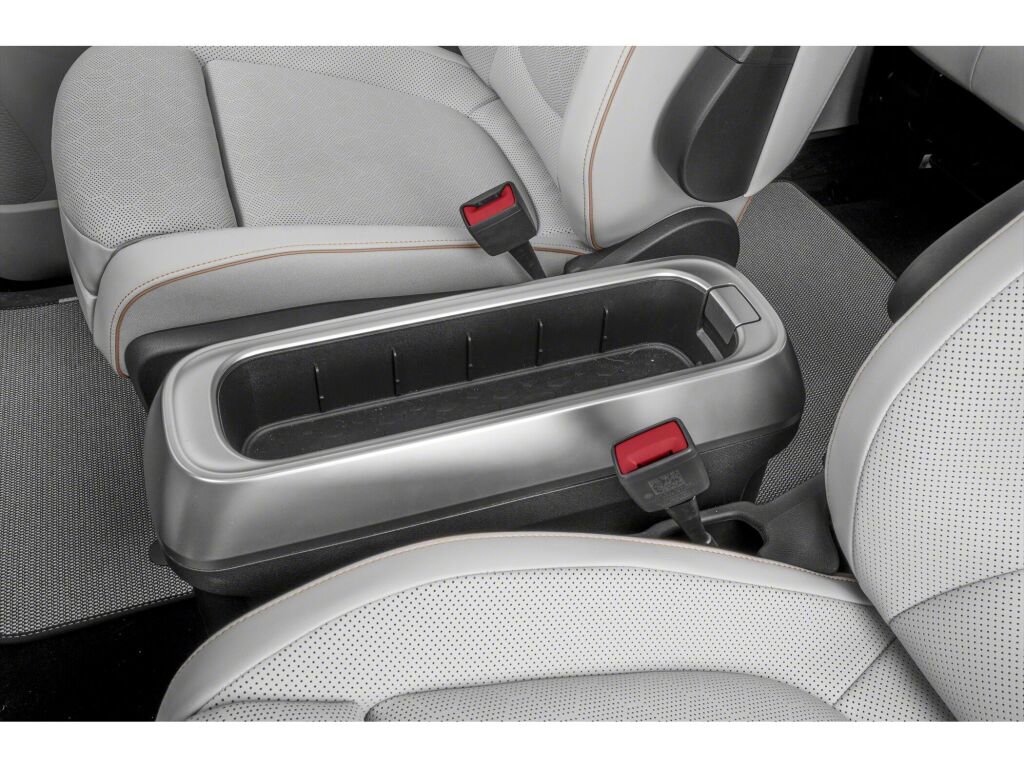 New 2025 Volkswagen ID. Buzz 1st Edition image 13