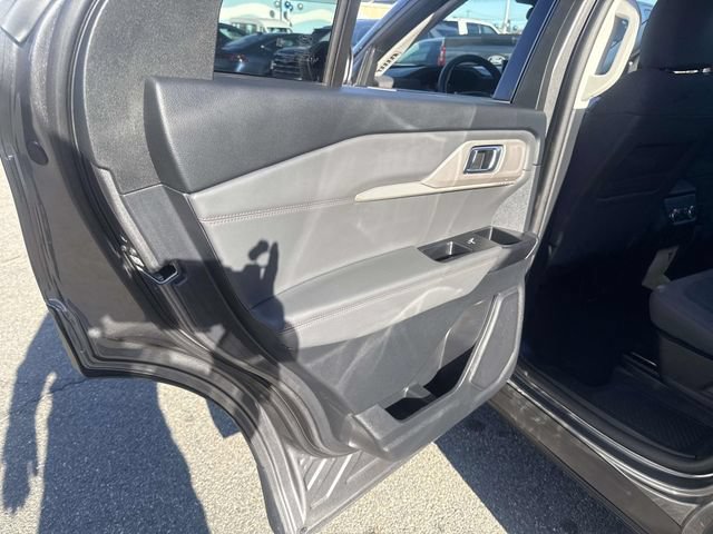 Certified 2025 Ford Explorer Active AWD/4WD image 18