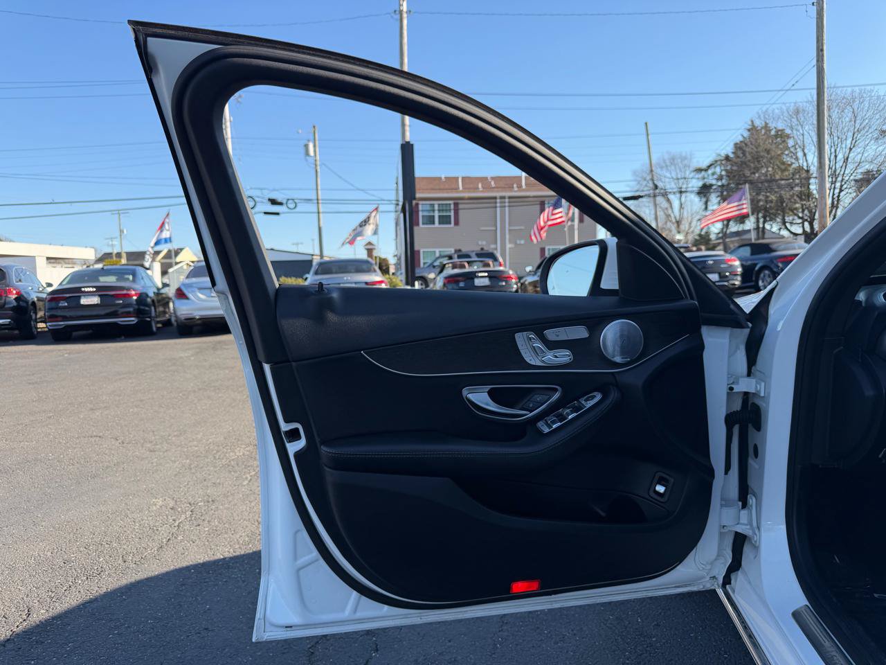 Used 2019 Mercedes-Benz C 300 4MATIC Sedan image 9