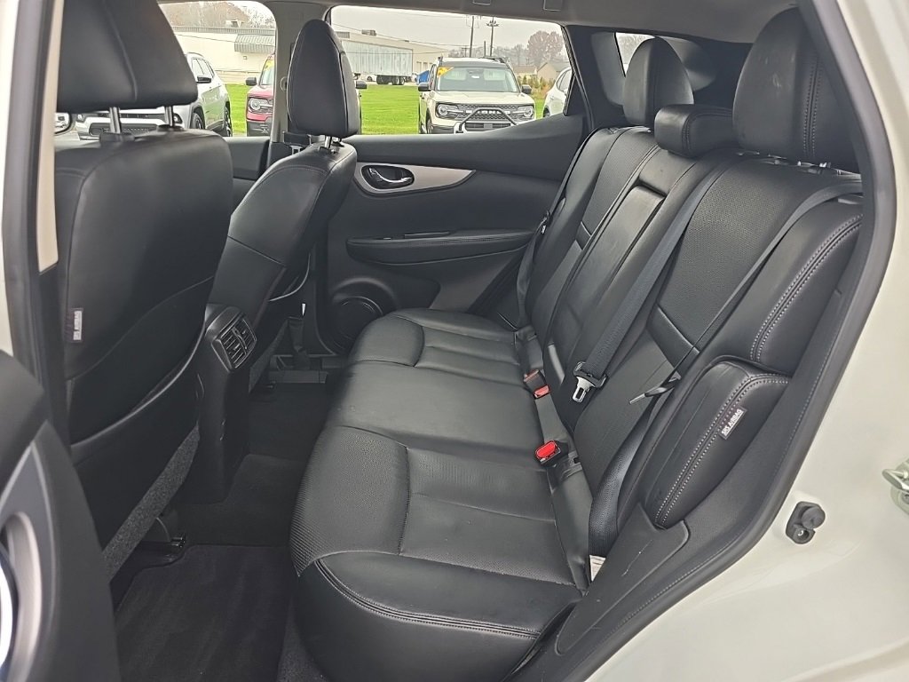 Used 2020 Nissan Rogue Sport SL w/ Premium Package image 21