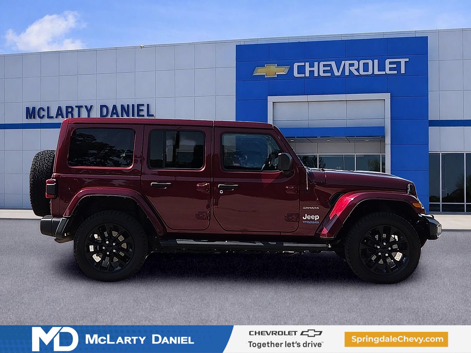 Used 2021 Jeep Wrangler Unlimited Sahara w/ Cold Weather Group AWD/4WD image 6