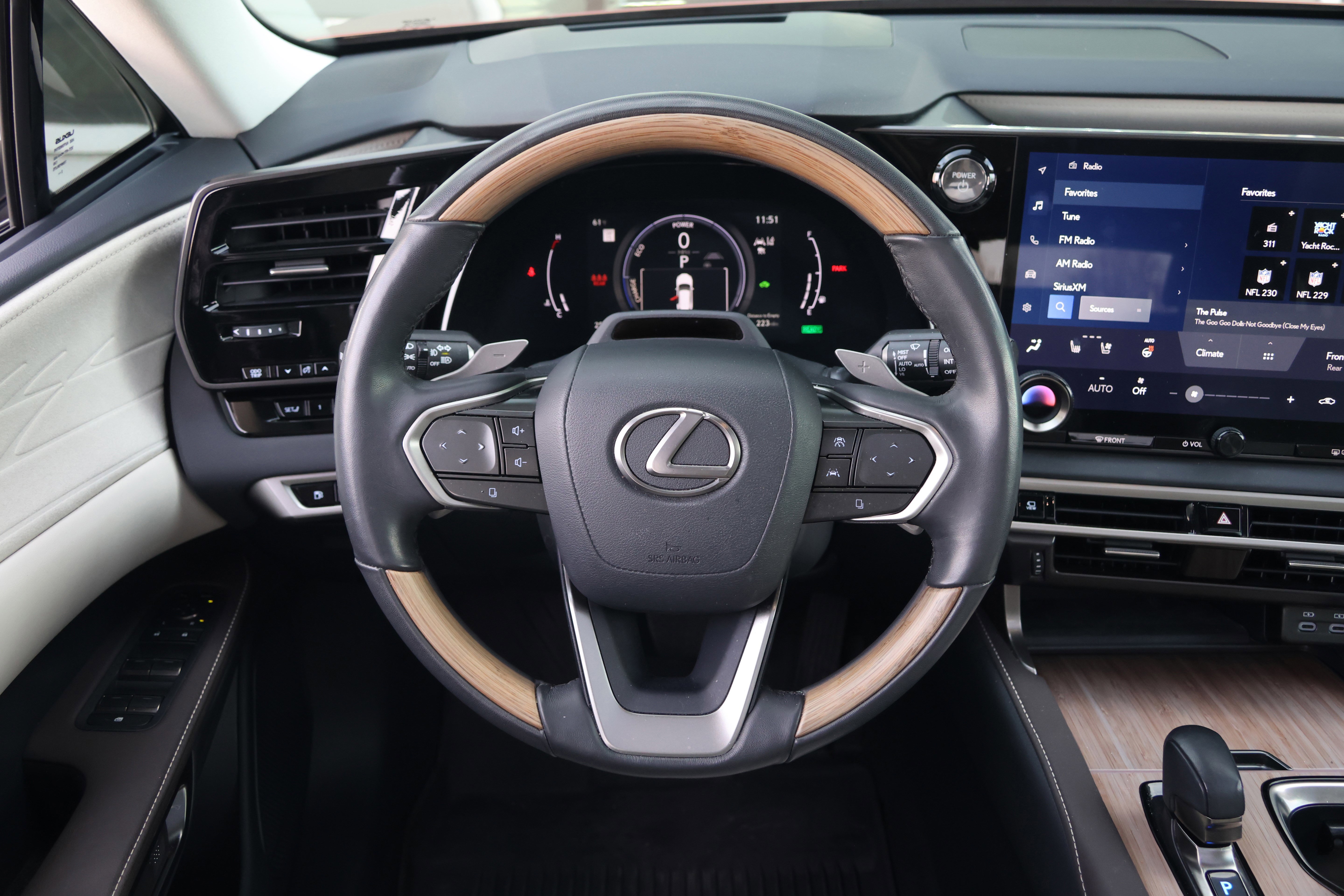 Certified 2023 Lexus RX 350 w/ Accessory Package (Z1) image 17