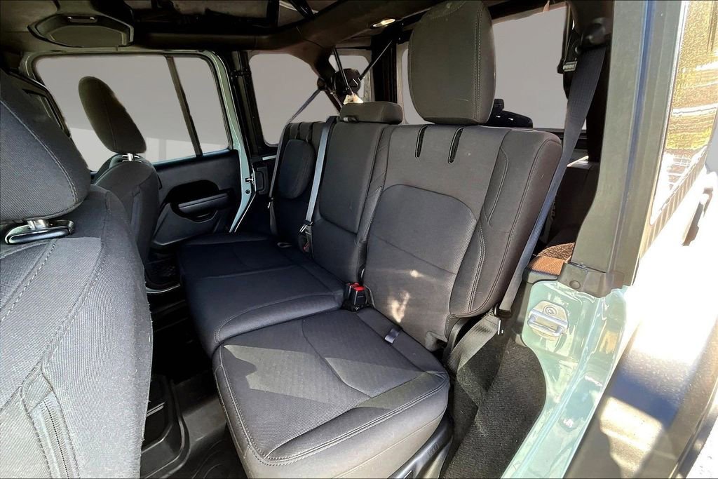 Used 2023 Jeep Wrangler Unlimited w/ Cold Weather Group image 21