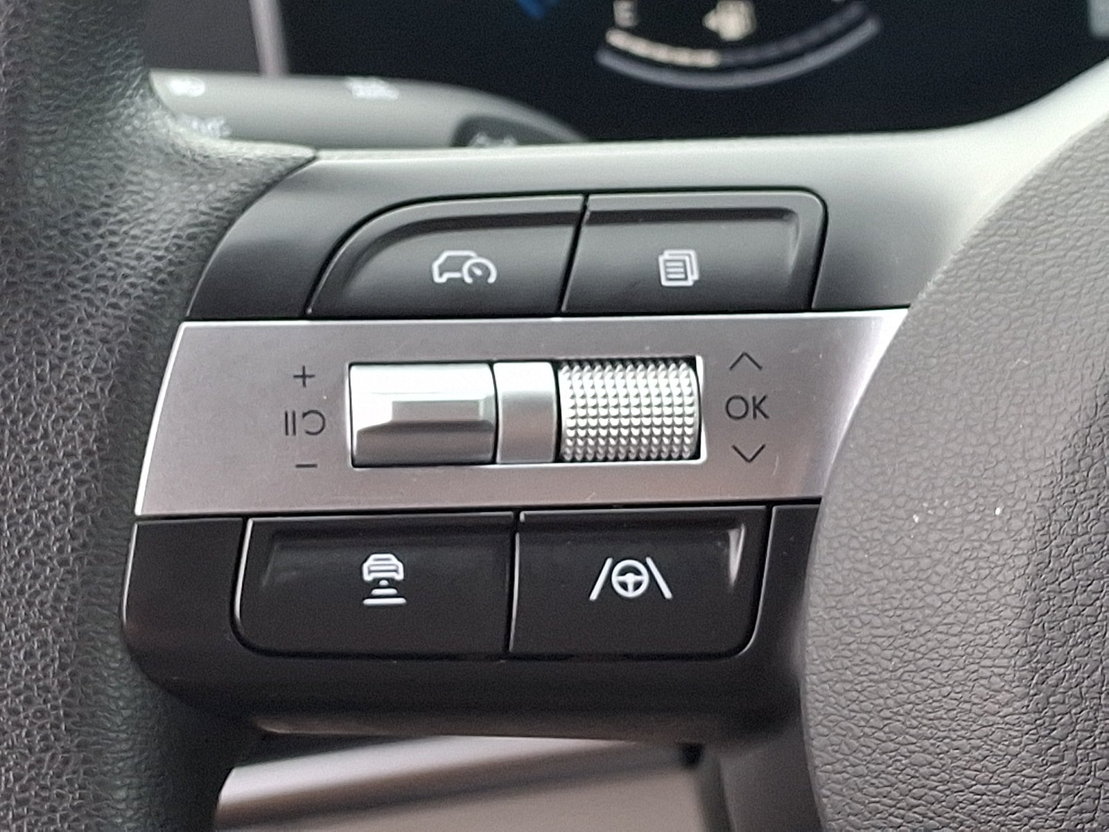 Certified 2025 Hyundai Tucson SEL AWD/4WD image 21