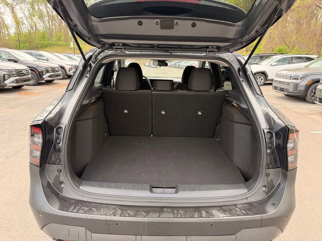 Used 2025 Nissan Kicks SV w/ Charging Package AWD/4WD image 28