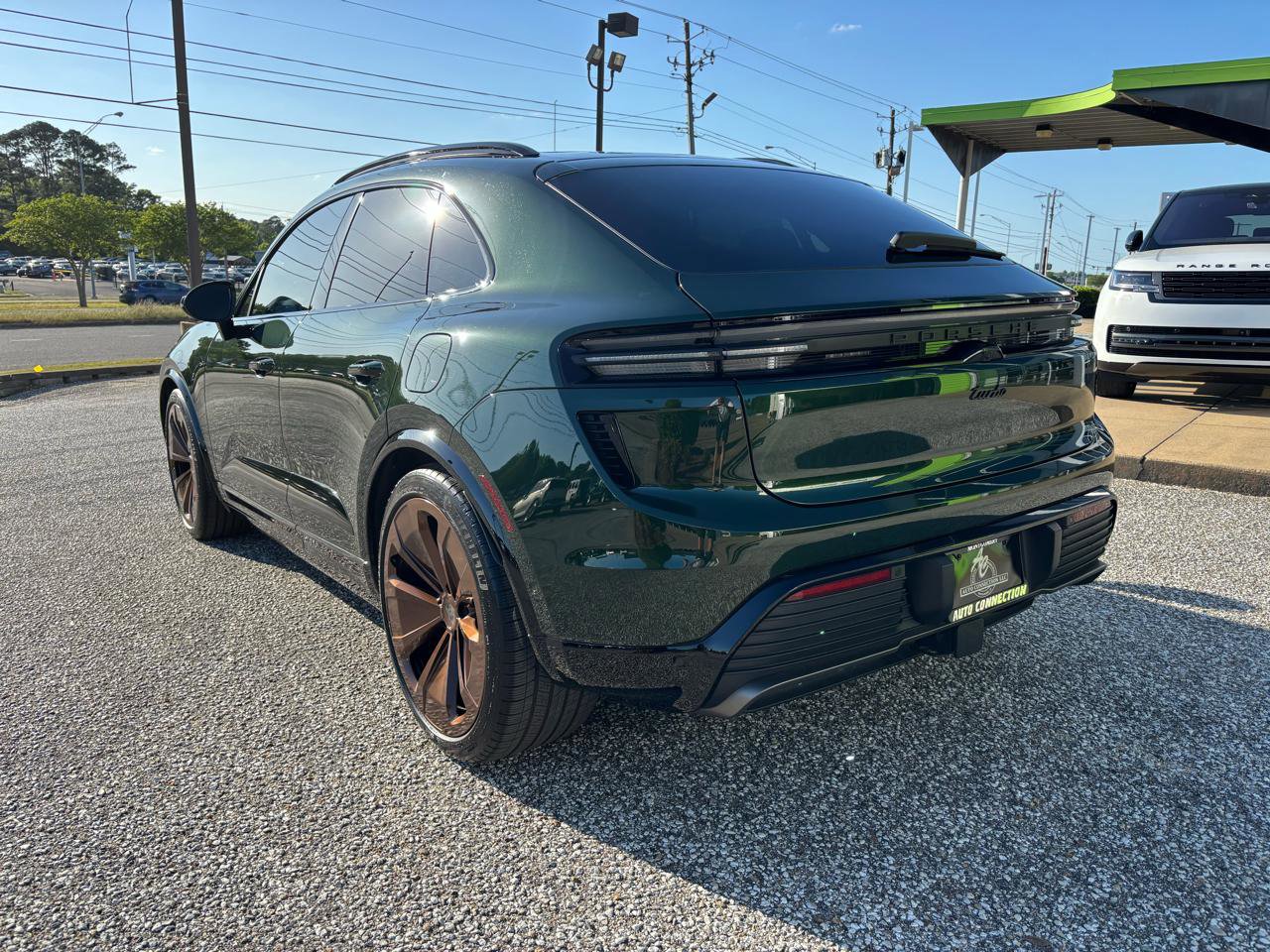 Used 2024 Porsche Macan Turbo Electric image 9