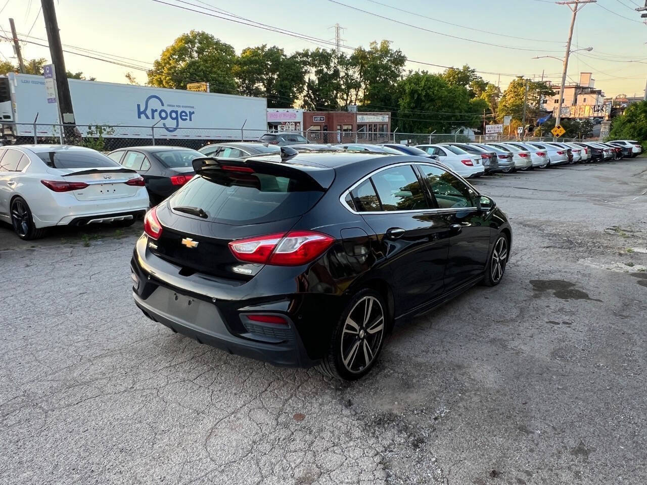 Used 2017 Chevrolet Cruze Premier FWD image 5