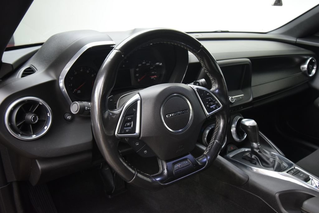 Used 2017 Chevrolet Camaro LT RWD image 15