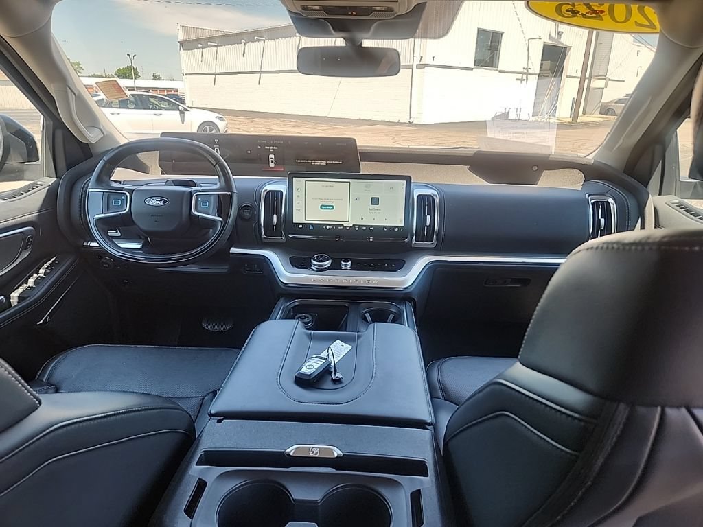 Used 2025 Ford Expedition Max Platinum AWD/4WD image 36