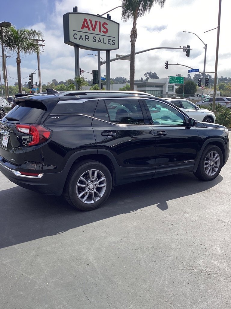 Used 2024 GMC Terrain SLT