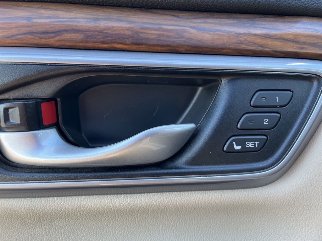 Certified 2017 Honda CR-V Touring image 11
