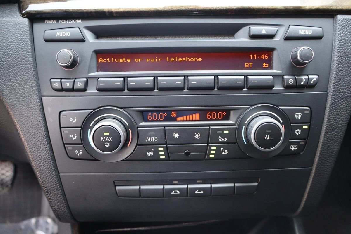 Used 2010 BMW 135i Convertible image 18