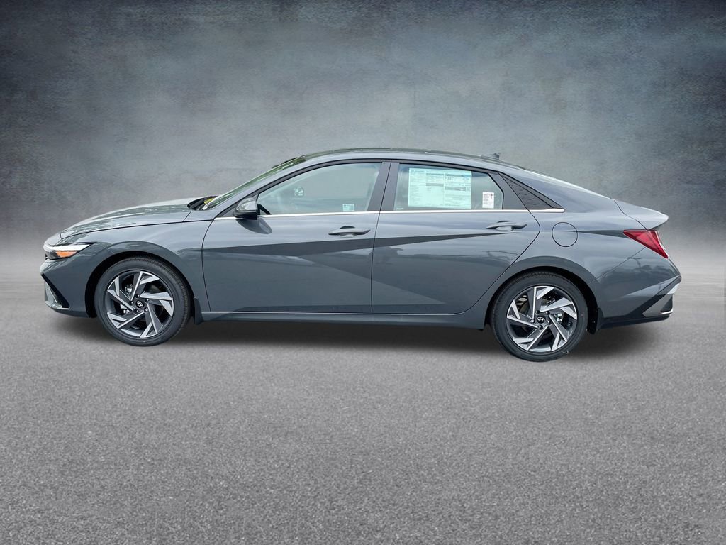 New 2025 Hyundai Elantra Limited image 28