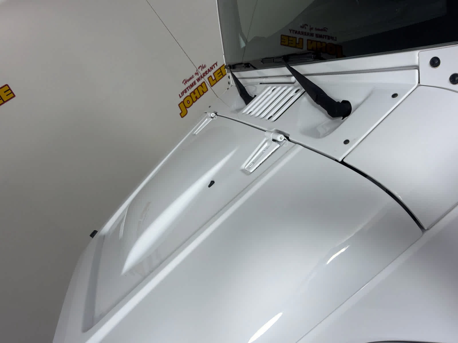 Used 2018 Jeep Wrangler Unlimited Sahara AWD/4WD image 11