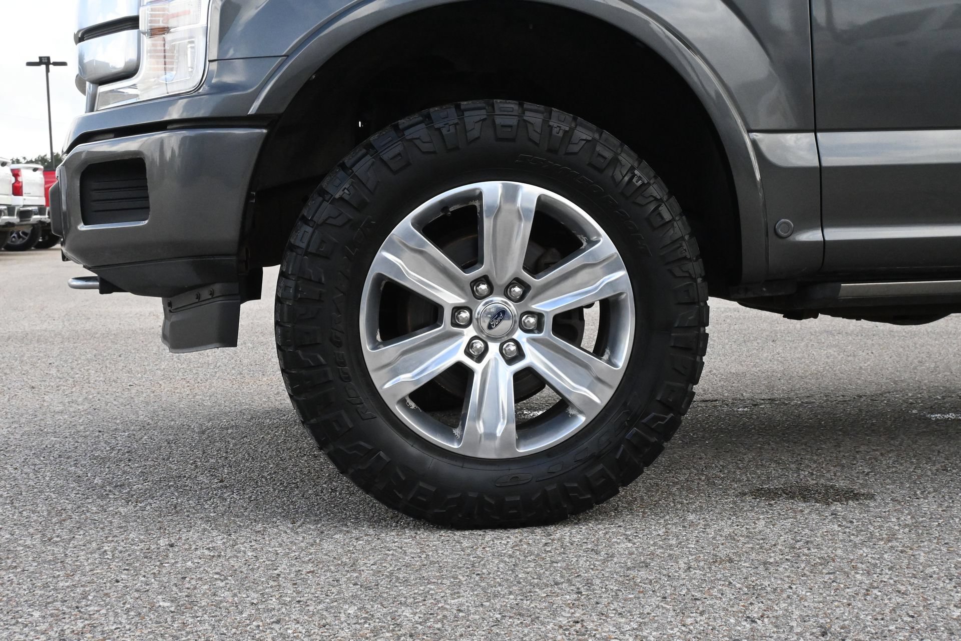 Used 2018 Ford F150 Platinum w/ Equipment Group 701A Luxury AWD/4WD image 28