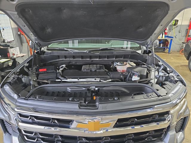 Used 2024 Chevrolet Silverado 1500 LT image 31