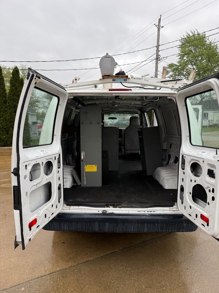 Used 2010 Ford E-250 and Econoline 250 RWD image 13