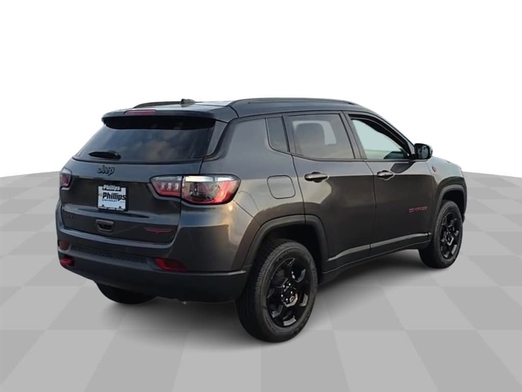 Used 2023 Jeep Compass Trailhawk AWD/4WD image 8
