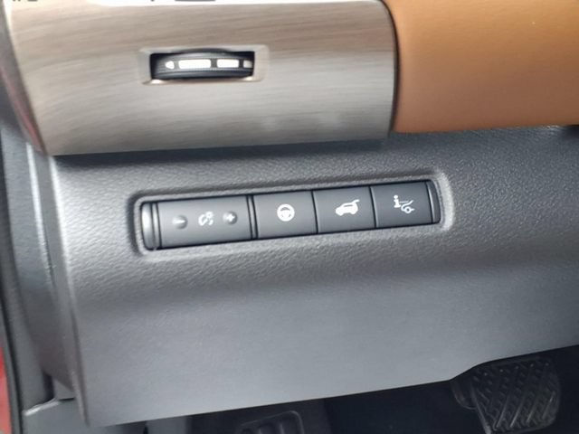 Certified 2025 Nissan Pathfinder Platinum w/ Cargo Package FWD image 20