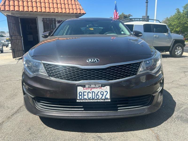 Used 2018 Kia Optima LX image 2