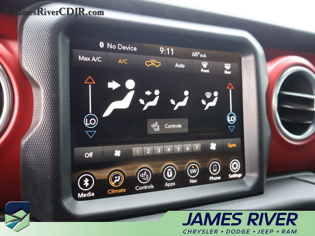 Used 2023 Jeep Gladiator Rubicon w/ Cold Weather Group image 32