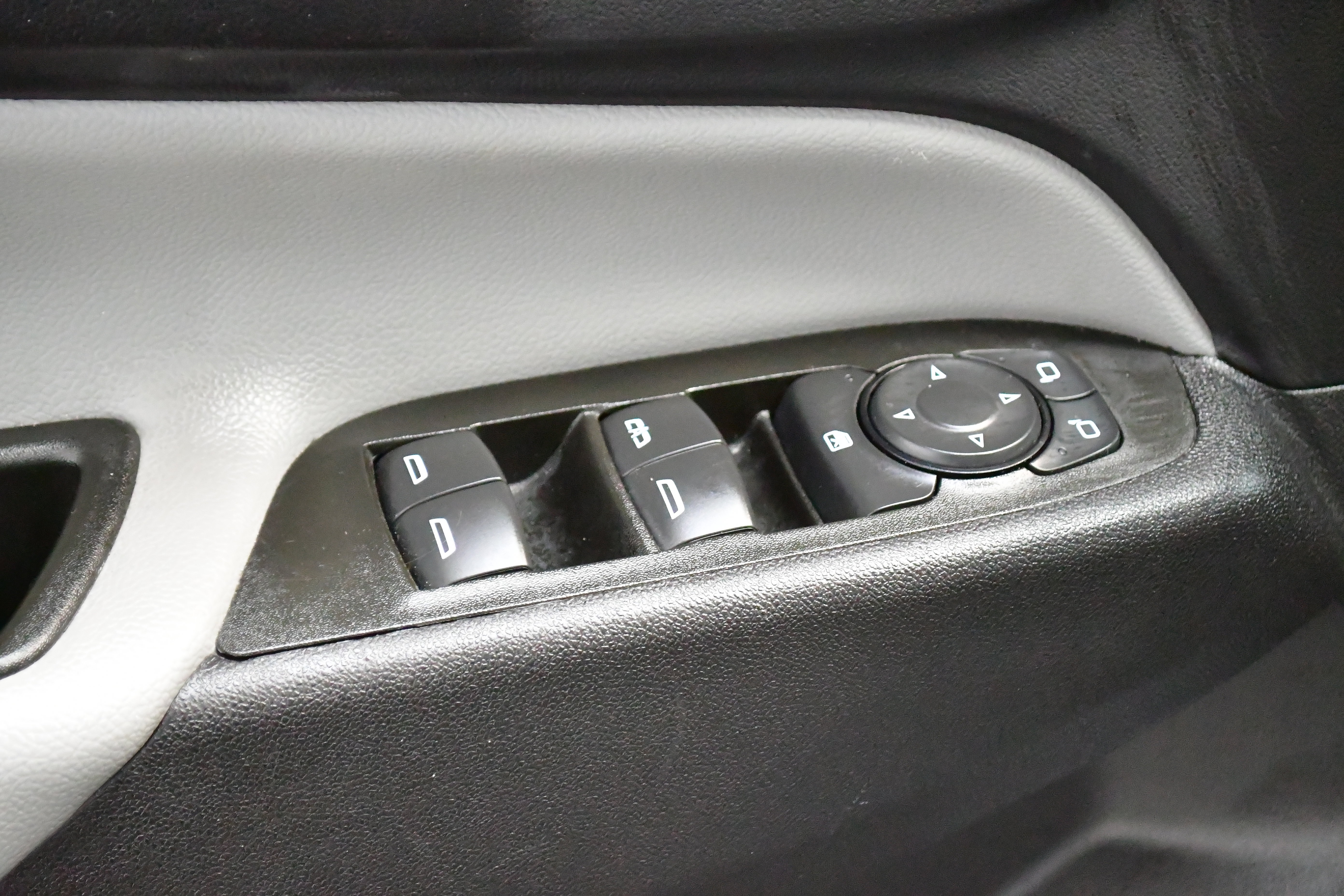 Used 2024 Chevrolet Equinox LT image 18