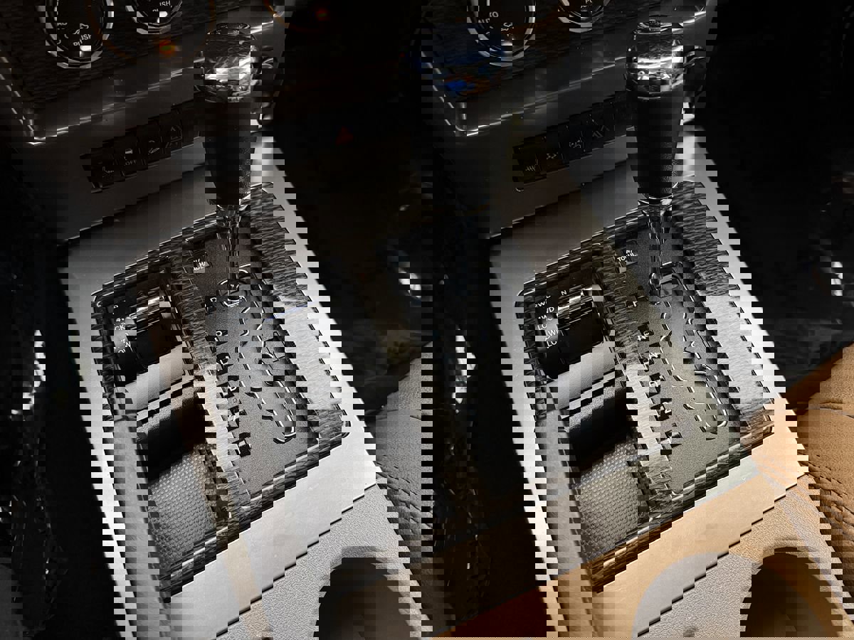 Used 2012 Jeep Liberty Limited w/ Comfort/Convenience Group image 14