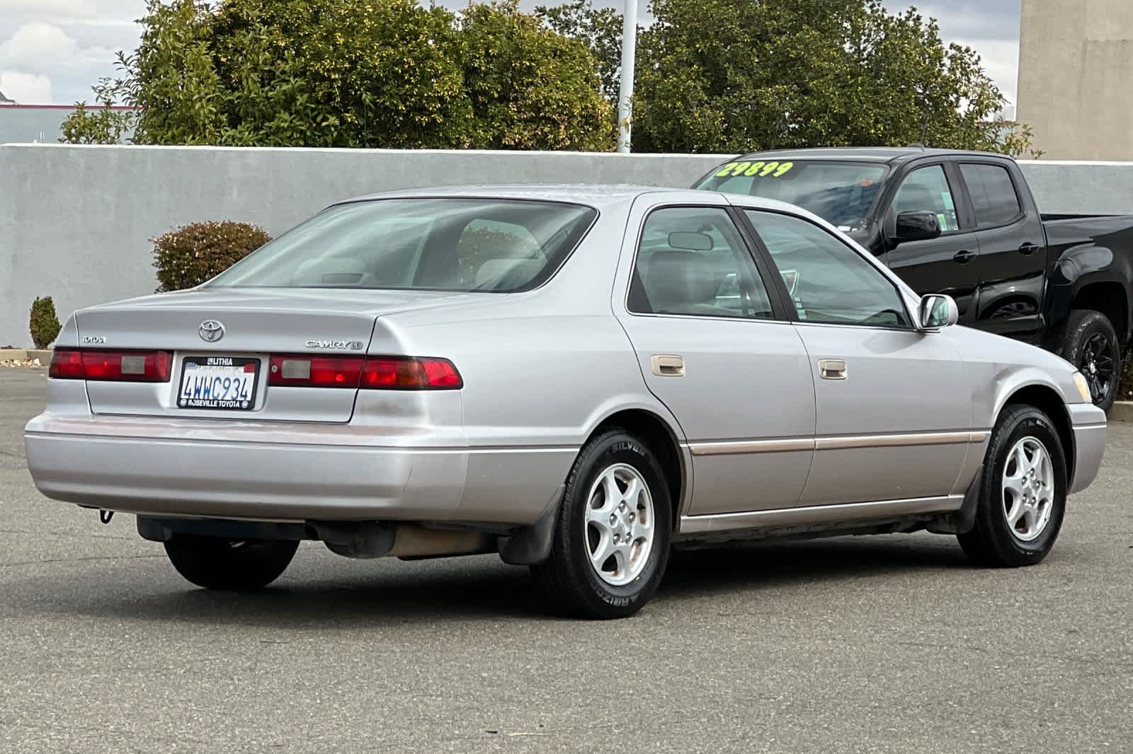 Used 1997 Toyota Camry LE FWD video 2