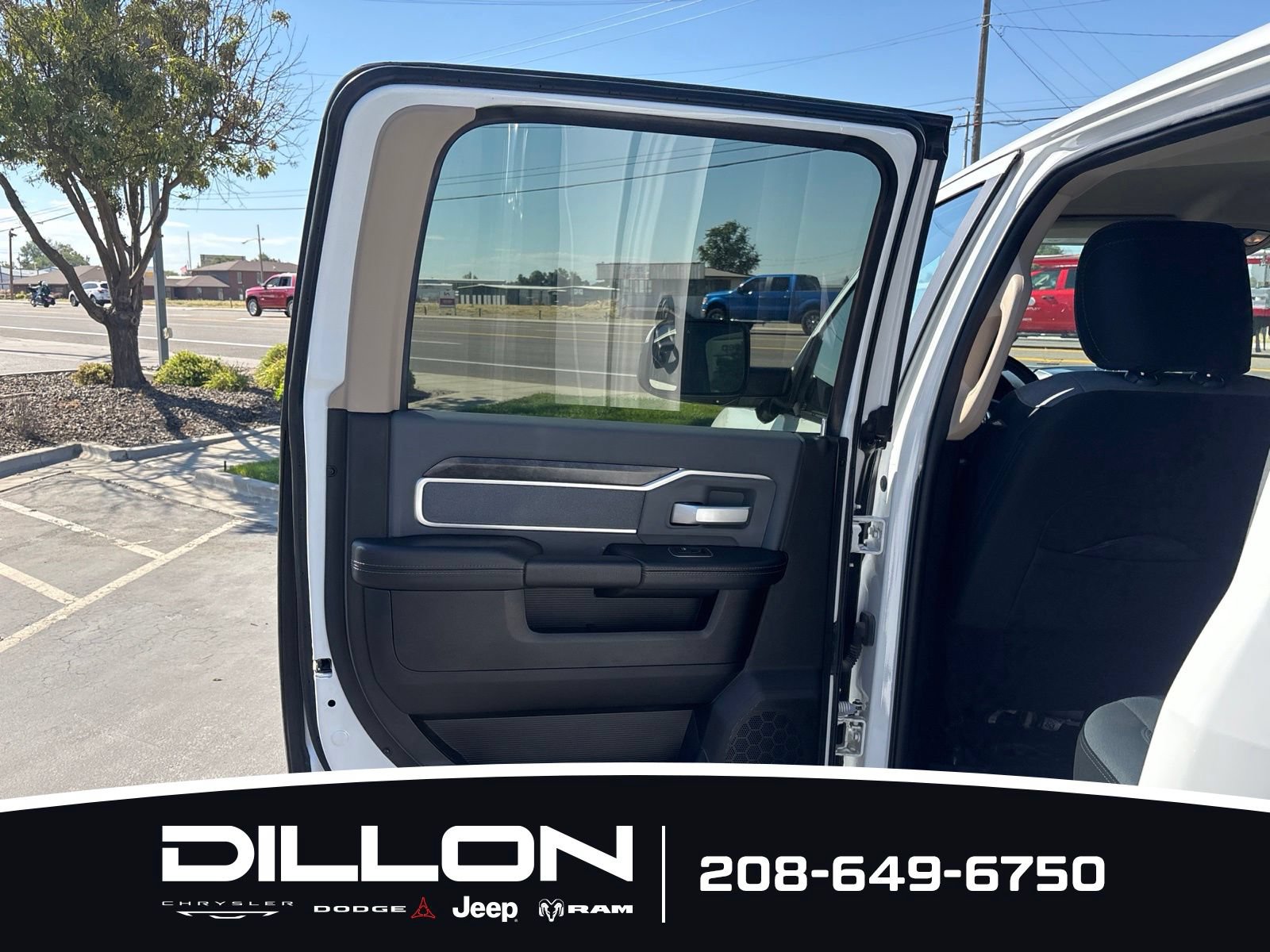Used 2019 RAM 2500 Big Horn w/ Towing Technology Group AWD/4WD image 12