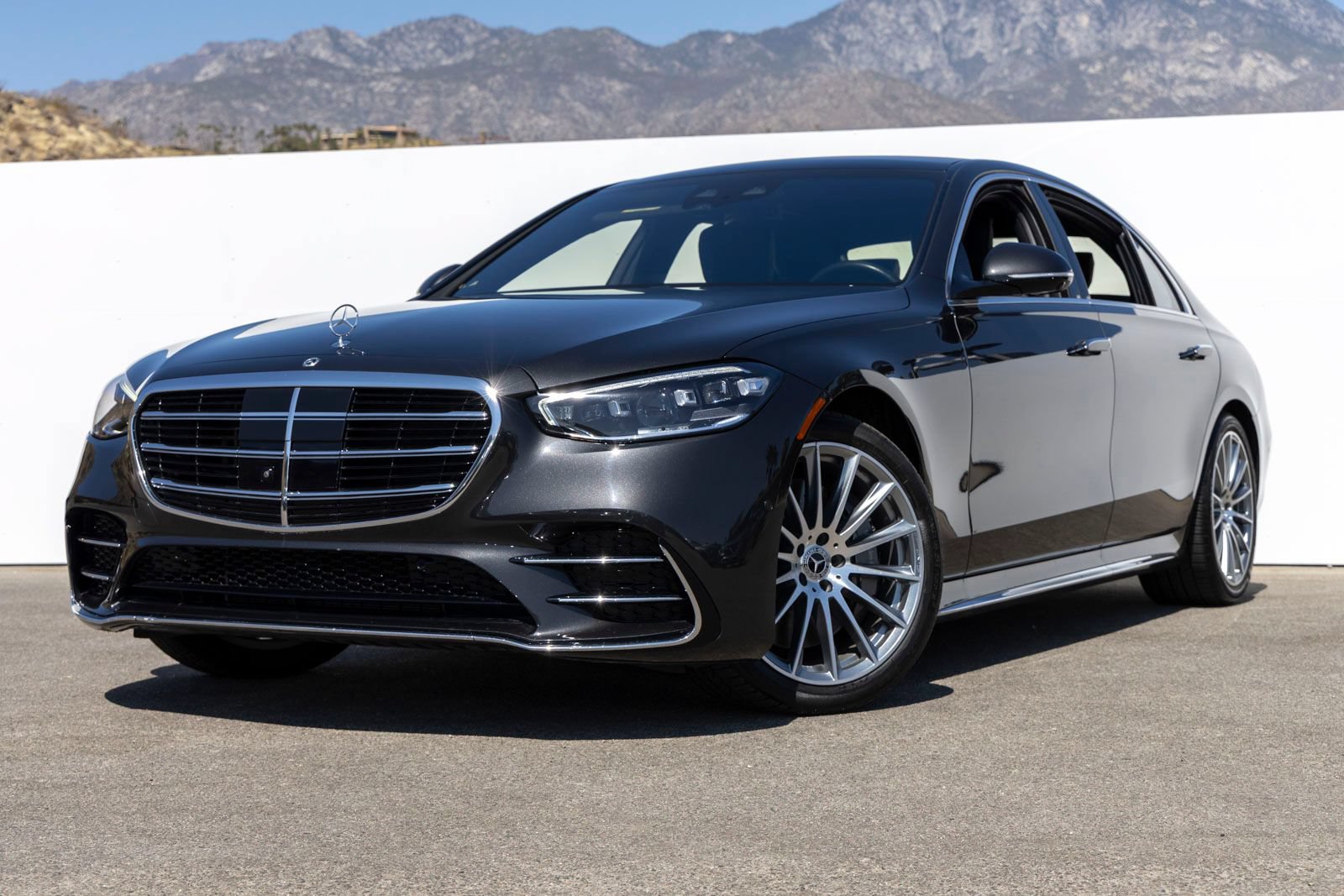 Certified 2023 Mercedes-Benz S 500 4MATIC image 1